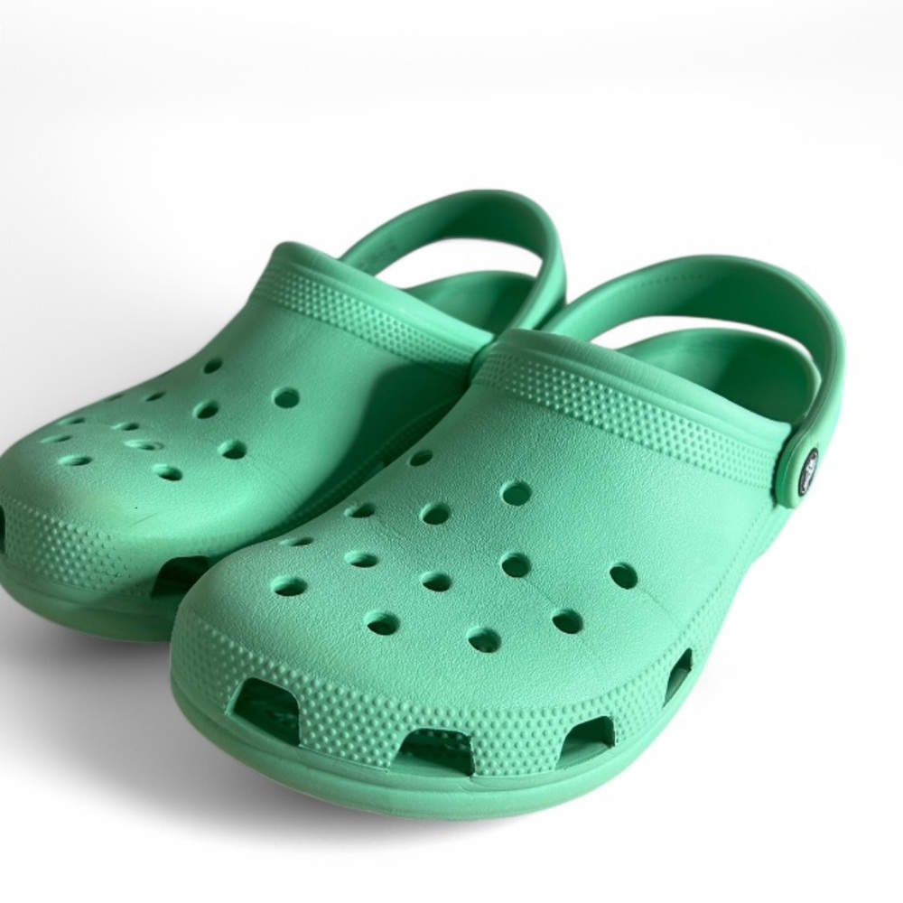 Crocs Unisex Adult Classic Clog Size M8 /10W. Color jade stone.